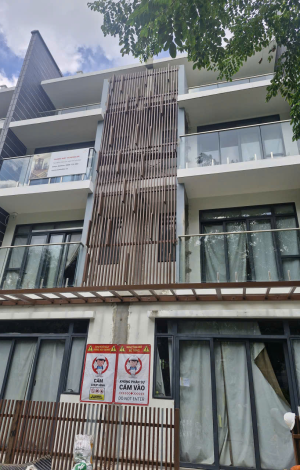 Thi công ban công căn hộ theo yêu cầu - Sắt mỹ thuật V.I.P