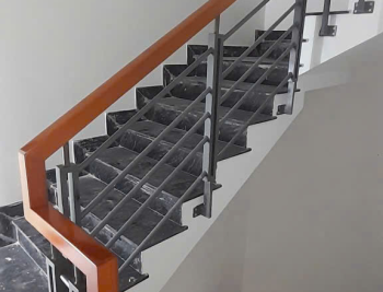 Thi công cầu thang bộ gia đình ở tphcm 