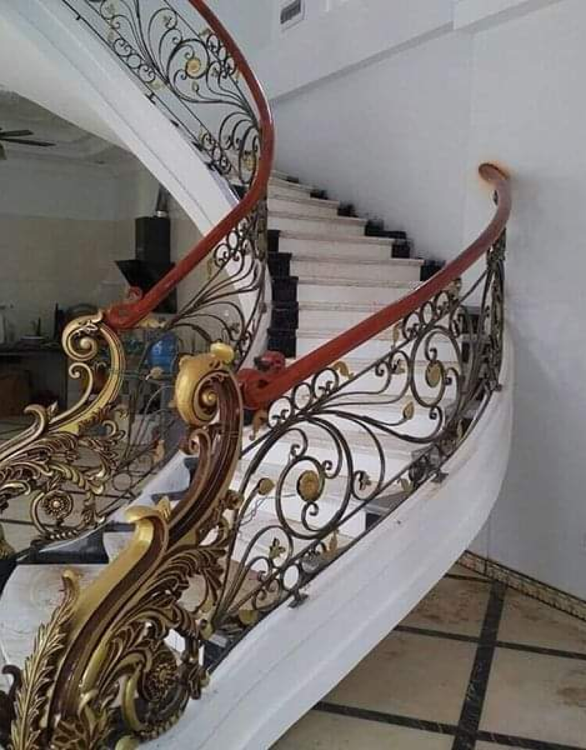 Cầu thang sắt mỹ thuật 10