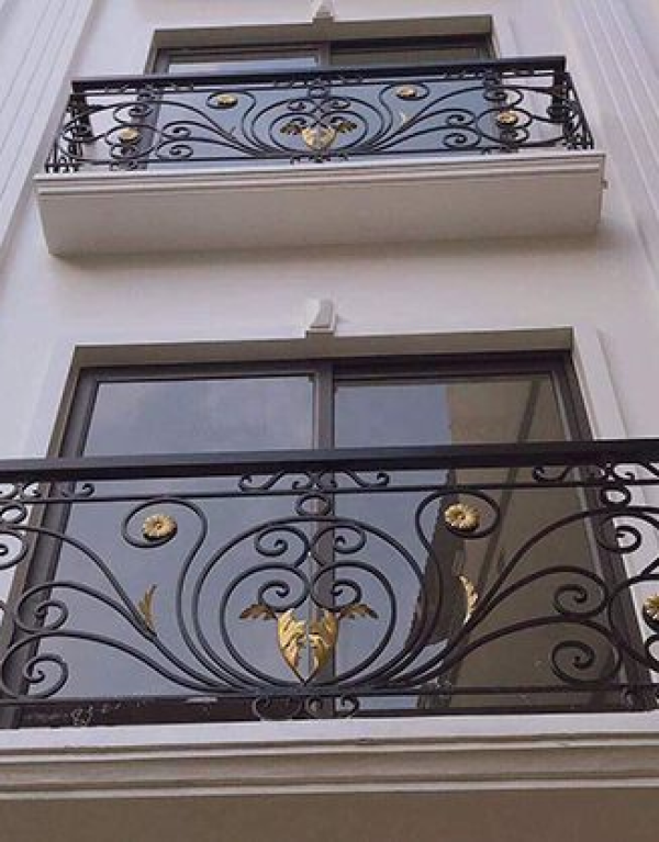 Ban công sắt mỹ thuật 06