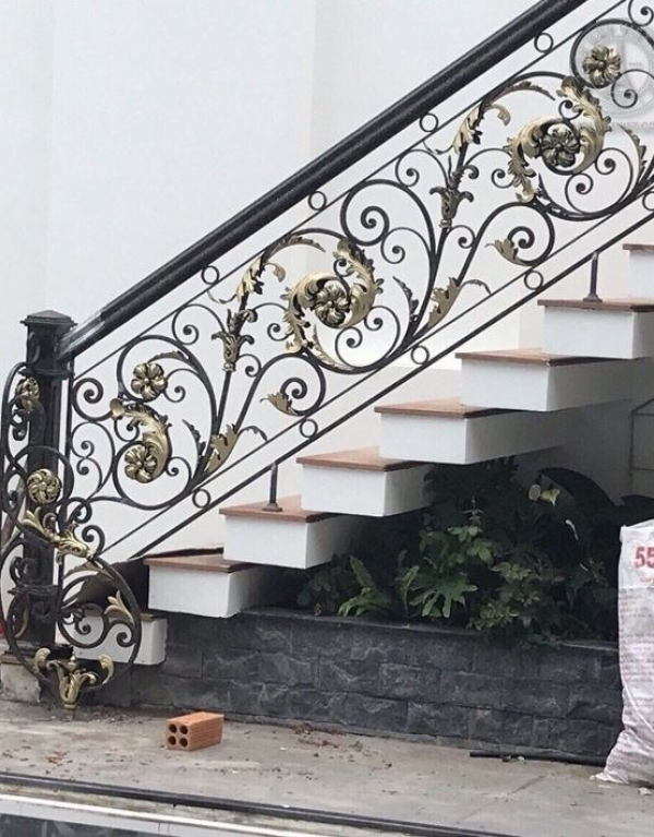 Cầu thang sắt mỹ thuật 12